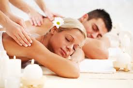 couple massage in delhi